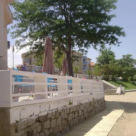 Къща за гости Savovi 2*
